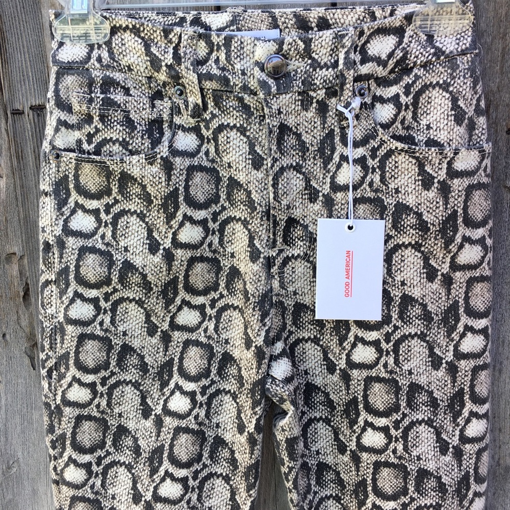 NWT Good American Good Legs Snake Print Jean Black Cream 2 - Picture 5 of 13